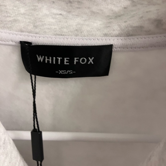 White Fox Boutique White and Red Zip-Up Sweater - Picture 3 of 5